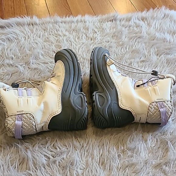 Columbia bugaboot celsius girls waterproof insulated purple, gray and white boot - Picture 7 of 11